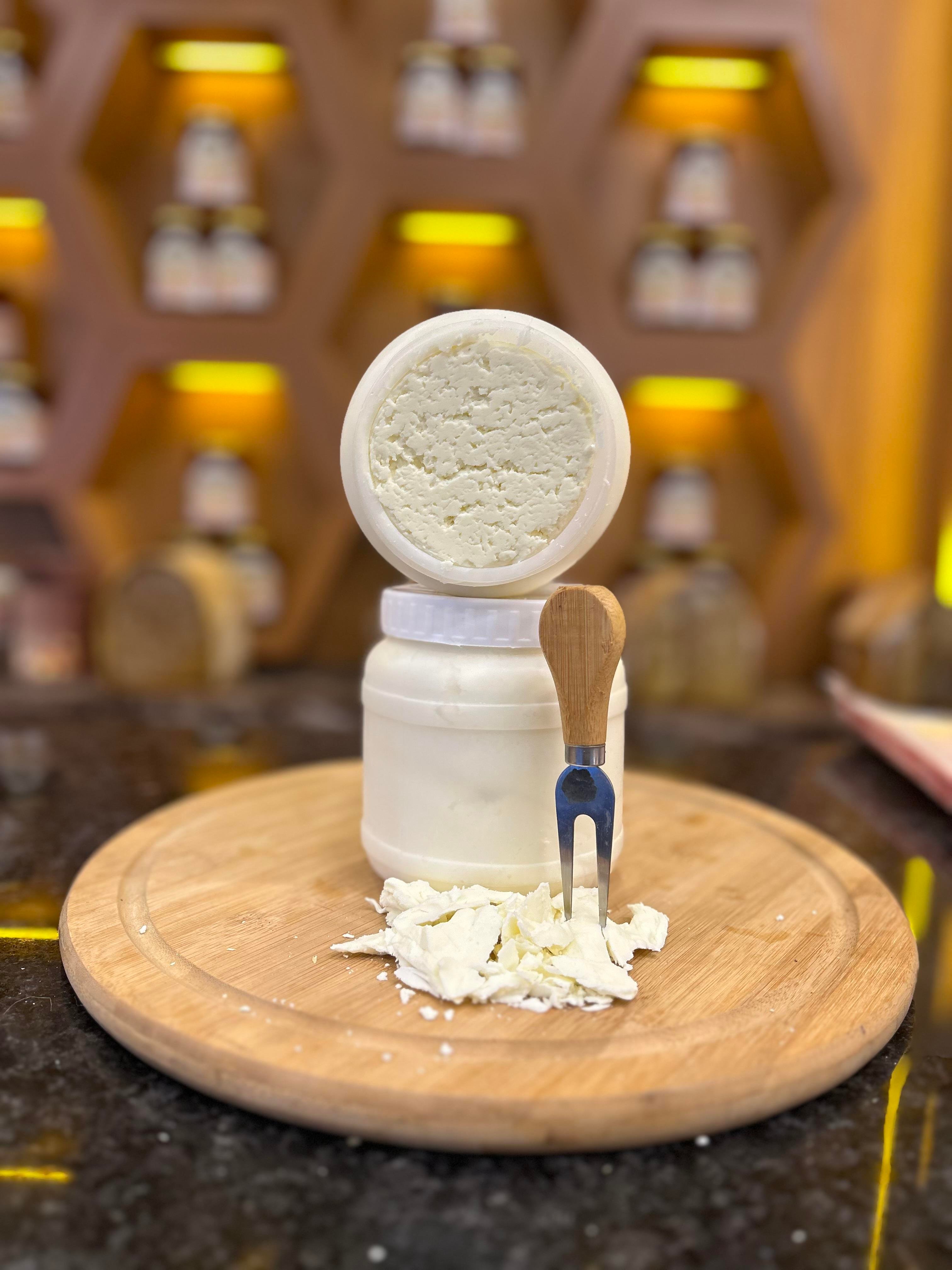 ARPAOGLU ERZINCAN TULUM PEYNIRI BIDON 1 KG.